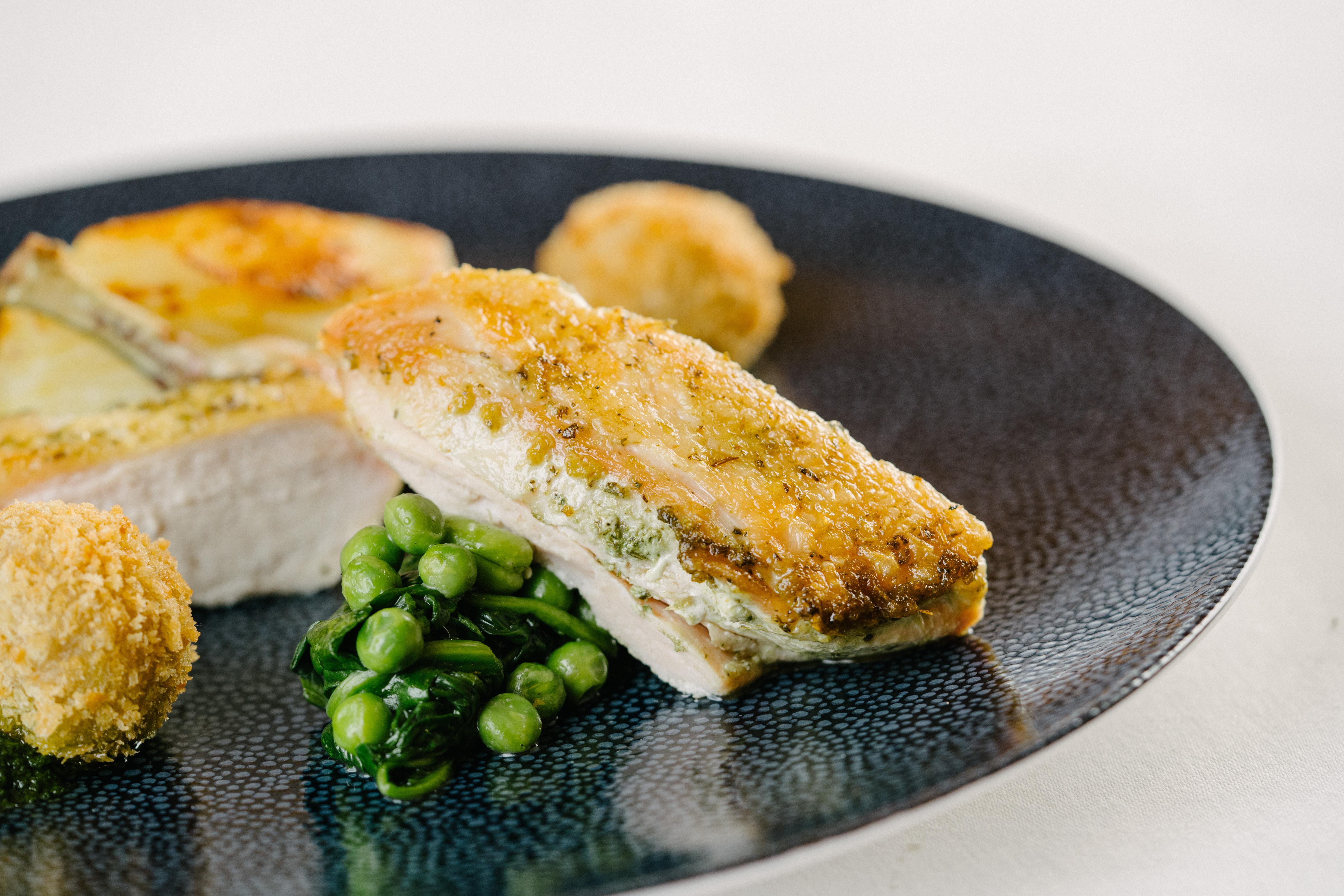The Fitzwilliam Hotel Belfast Exterior foto A prepared meal of chicken